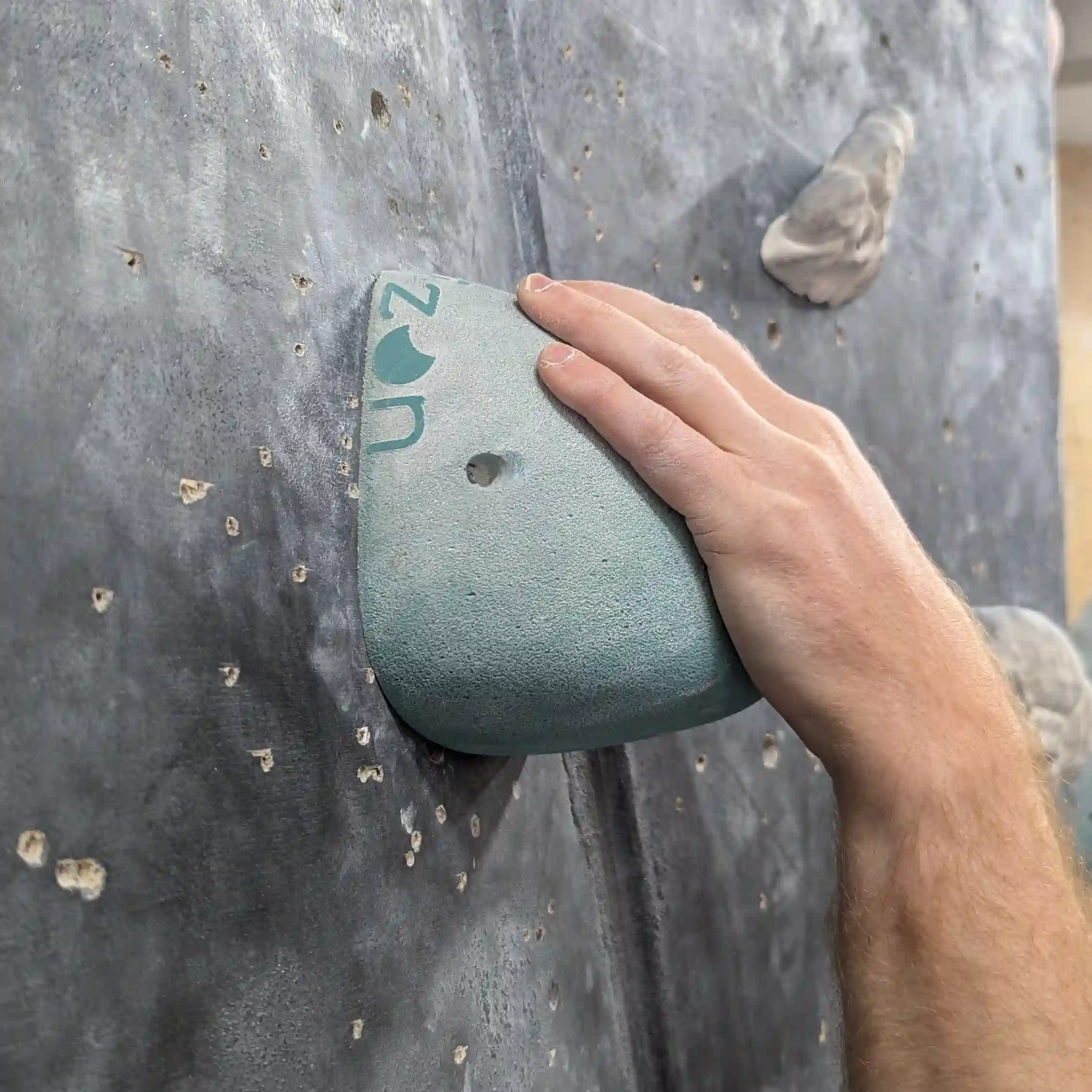 Amarine Made 30-Pack Rock Climbing Holds – DIY Climbing Grips For Indoor/Outdoor Walls